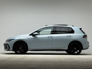 Volkswagen Golf GTE 1.5 PHEV 272HP DSG *PAN ROOF* - Image 4