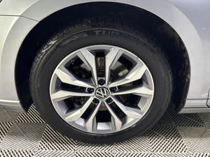 Volkswagen Passat BUSINESS 2.0 TDI MANUAL 6SPEED F - Image 3