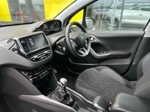 Peugeot 2008 1.5 BlueHDi 100bhp Active - Image 3