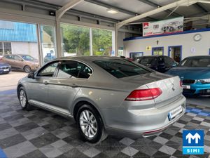 Volkswagen Passat COMFORTLINE 1.6 TDI MANUAL 6SPEE - Image 4