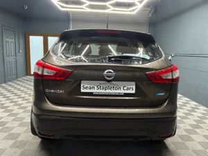 Nissan Qashqai 1.5 SV SAFETY PK E6 4DR - Image 4