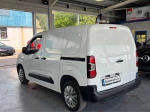 Peugeot Partner PROF PLUS 1.6 HDI 100 1 1000KG 2DR - Image 4
