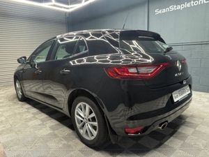 Renault Megane DYNAMIQUE NAV DCI 110 - Image 4