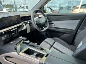 Opel Grandland GS 5 DR MHEV 136ps - Image 3