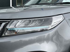 Suzuki Vitara 1.4 BOOSTERJET HYBRID S SZ5 5DR - Image 2