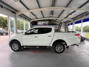 Mitsubishi L200 TITANIUM DCB DI-D 4X4 - Image 4