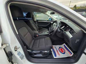 Volkswagen Passat 1.4 TSI HI SPEC EDITION  SAT-NAV - Image 3