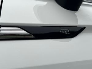 Volkswagen Tiguan R-LINE TDI 4MOTION DSG - Image 4