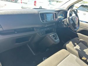 Opel Vivaro E-COMBI L1 100KW-50KWH BATT 3DR - Image 4