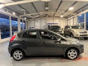 Ford Fiesta MCA ZETEC 1.5 75PS M5 4DR 5DR - Image 4
