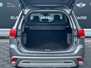 Mitsubishi Outlander 4x4 auto - Image 4