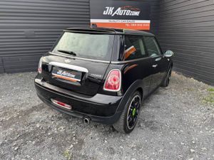 Mini Cooper 1.6 AUTO 5DR - Image 4