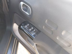 Citroen C3 FEEL BLUEHDI 75 S&S MY10 4DR - Image 2