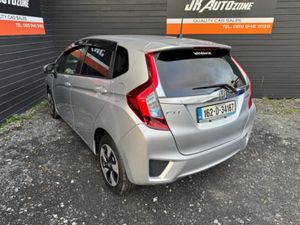 Honda Fit 1.5 HYBRID 5DR AUTO - Image 4