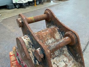 24" STRICKLAND BUCKET.......65mm PINS......0236. - Image 4