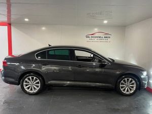 Volkswagen Passat BUSINESS 2.0 TDI MANUAL 6SPEED F - Image 2