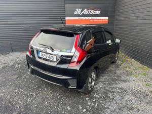 Honda Fit 1.5 HYBRID AUTO - Image 4