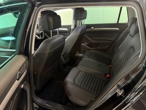 Volkswagen Passat SEL ELEG Highline - Image 4