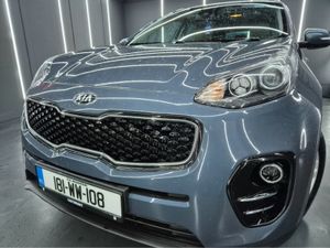 Kia Sportage 1.7 PLATINUM 5DR - Image 2