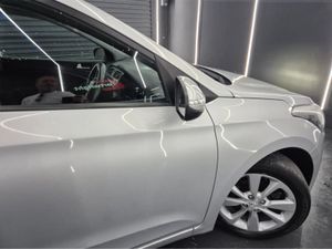 Hyundai i20 DELUXE 5DR - Image 3