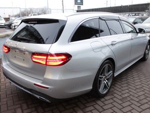 E220CDI AVANTGARDE SPORT EDITION AUTO LOADED WITH - Image 4