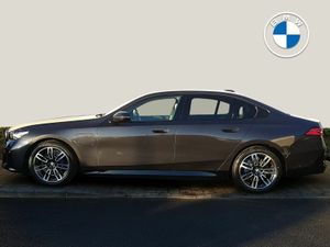 BMW 5-Series 530e M Sport Saloon - Image 3