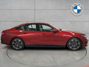 BMW 5-Series 530e M Sport Saloon - Image 3