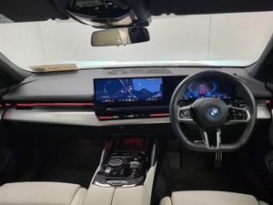 BMW 5-Series 530e M Sport Saloon - Image 4