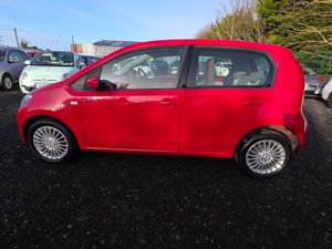 Volkswagen up! 2014 Automatic Heated Seats!!! - Image 4
