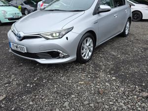 Toyota Auris Hybrid Automatic Low Miles 2017 - Image 4