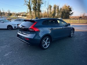 Volvo V40 2.0 D4 SE LUXURY PLUS DIESEL AUTOMATIC / - Image 4