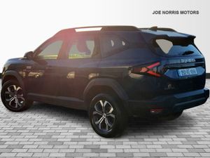 Dacia Bigster EXPRESSION TCE 140 LOW KMS - Image 4