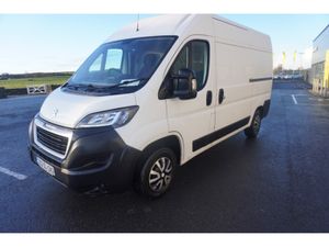 Peugeot Boxer 335 PRO L2H2 BLUE HDI - Image 3