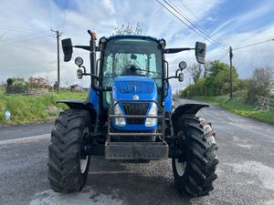 2017 New Holland T5-105 - Image 2