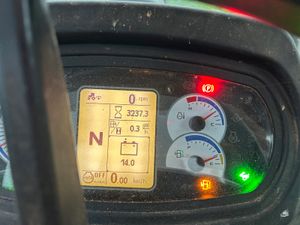 2019 New Holland T5-105 with Loader - Image 2