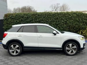 Audi Q2 SPORT 1.0 TFSI AUTO // AMBIENT LIGHTING // - Image 2