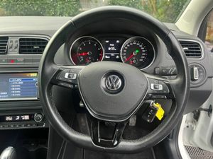 Volkswagen Polo HIGHLINE 1.2 TSI AUTO // FULL SERV - Image 4