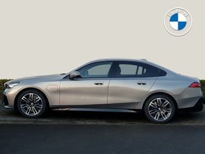 BMW 5-Series 530e M Sport Saloon - Image 3