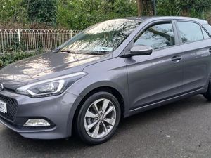Hyundai i20 2017 1.2 DELUXE 5dr *1 OWNER* - Image 2
