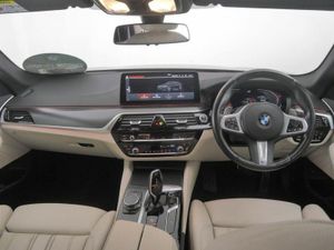 BMW 5-Series 520d M Sport Saloon - Image 4