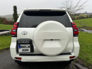 Jan sale 🎯Toyota Land Cruiser 2018 prado 7 seater - Image 2