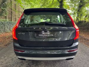 201 VOLVO XC90 B5 AWD 2.0 7 SEATER Momentum - Image 3
