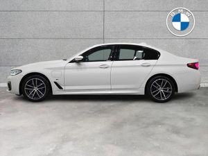 BMW 5-Series 530e M Sport Saloon - Image 4