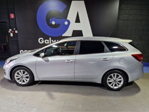 Kia Ceed AUTOMATIC-1.6 CRDI-LOW MILEAGE - Image 4