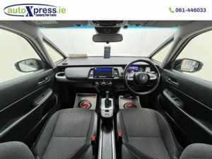 Honda Fit 1.5 E:HEV HOME Automatic, Reversing came - Image 2