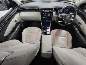 Hyundai Tucson 2WD Comfort Plus HEV Auto Finance f - Image 4