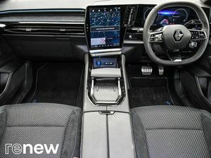 Renault Austral E-TECH Hybrid 200 iconic esprit Al - Image 3