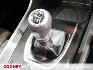 Nissan Qashqai 1.3 PET MILD HYBRID SV PREMIUM - Image 2