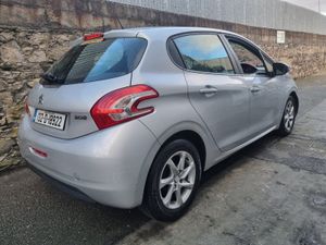Peugeot 208 2013 Ideal starter car - Image 2