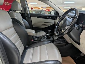 Kia Sorento 2.2 K3 4x4 - Image 4